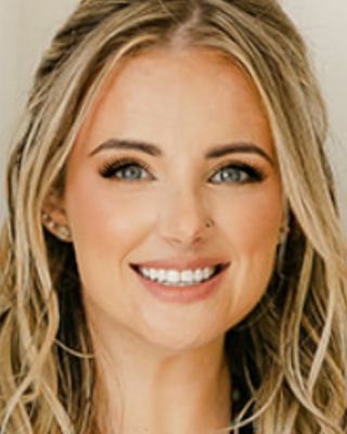 Nicole Khaitman – Therapist